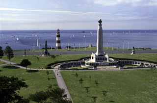 Plymouth, England September 10-18, 2011 2011 Gilles Martin-Raget/Americascup.com